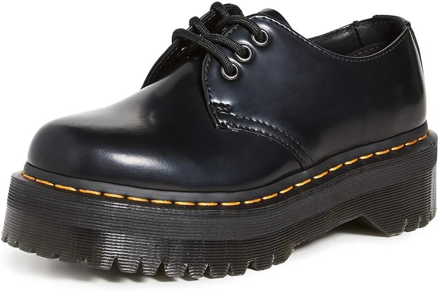 Dr. Martens Unisex-Adult 5-Eye Style 8053 Quad